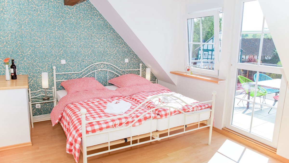 Homberg Apartment | Country house in Rinnetal: Duplex apartment Rapunzel with south-facing balcony