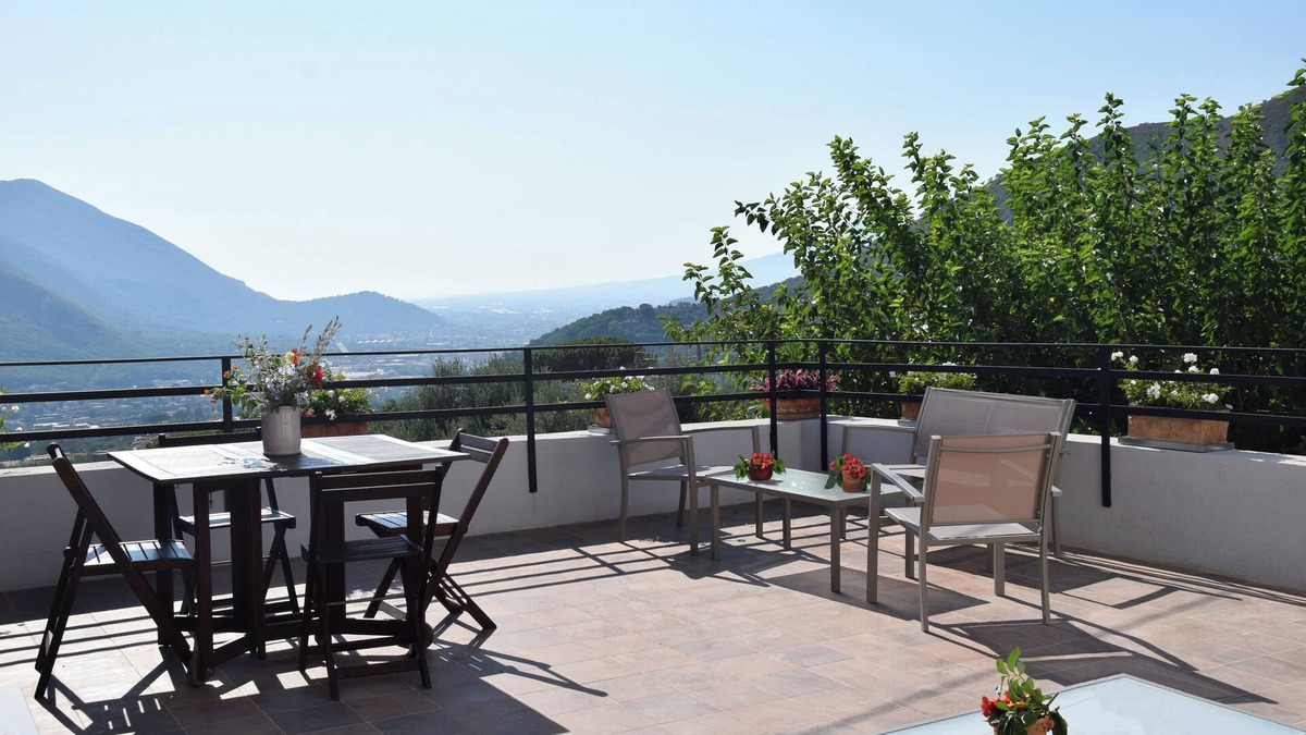 Cava de' Tirreni House | Country house near Amalfi and Pompeii - Casa "Mandorlo"