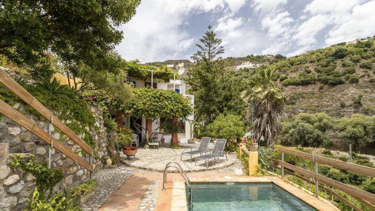 Guajar Faraguit Villa | Country House "La Molinera" with Mountain View, Private Pool & Wi-Fi