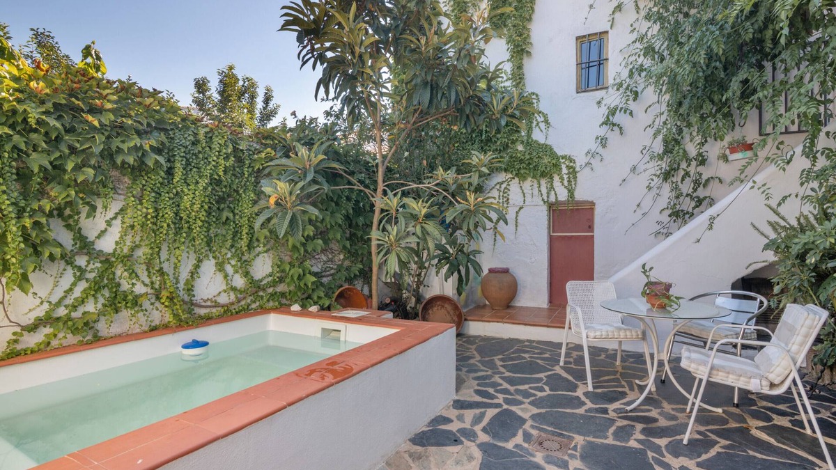 Jabugo House | Country House 'La Rana Verde' with Mountain View, Private Pool and Wi-Fi