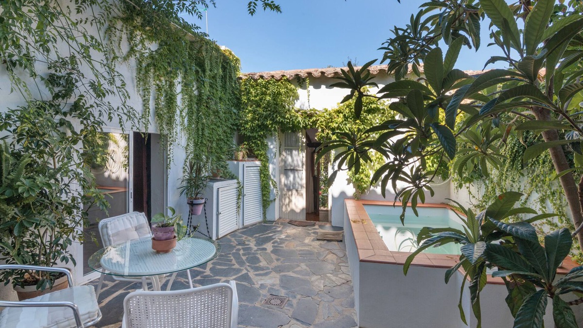 Jabugo House | Country House 'La Rana Verde De Abajo' with Mountain View, Private Pool and Wi-Fi
