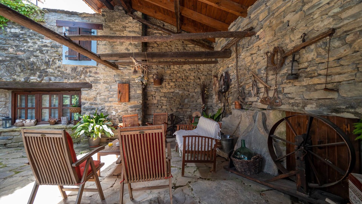 Lardies House | Country House 'La Solana' with Mountain View, Shared Pool and Wi-Fi