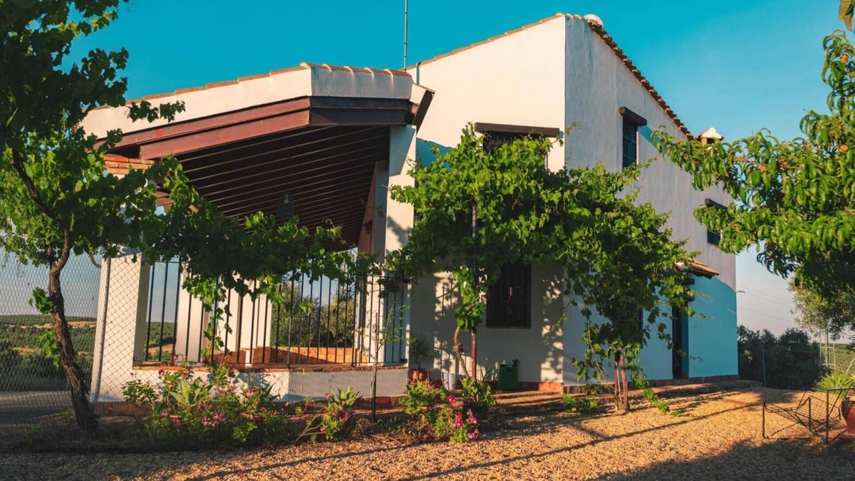 Beas House | Country House 'Las Alberquillas' with Private Terrace, Wi-Fi and Air Conditioning