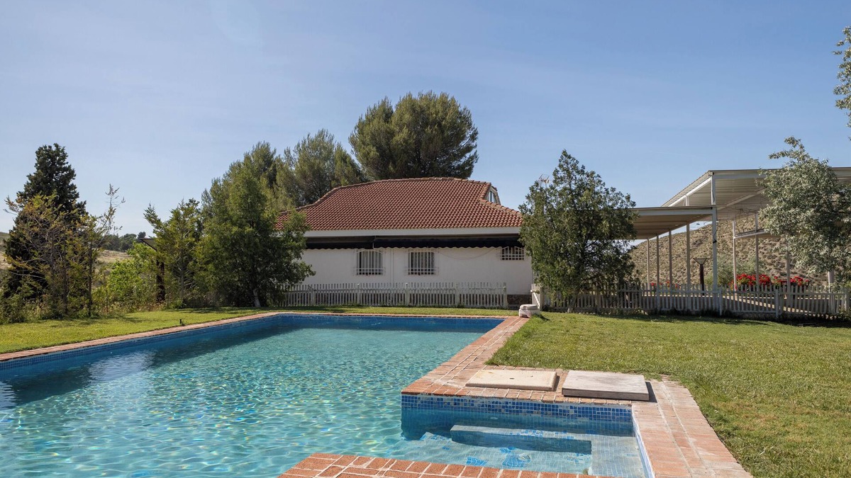 Cortijo de San Isidro House | Country House 'Los Pilares' with Mountain View, Private Pool and Air Conditioning