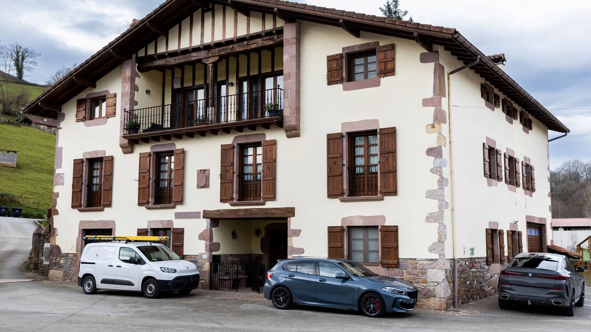 Urdax House | Country House 'Matxingonea 2' with Mountain View, Private Garden and Wi-Fi
