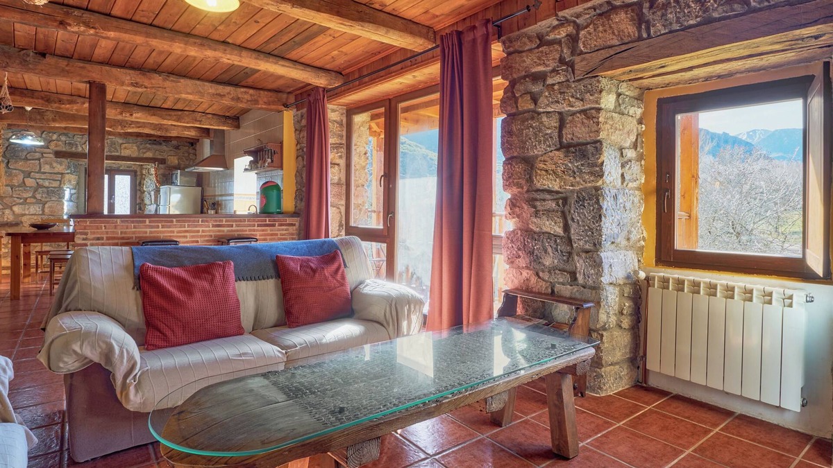 San Emiliano House | Country House 'Mirador De Babia I' with Wi-Fi