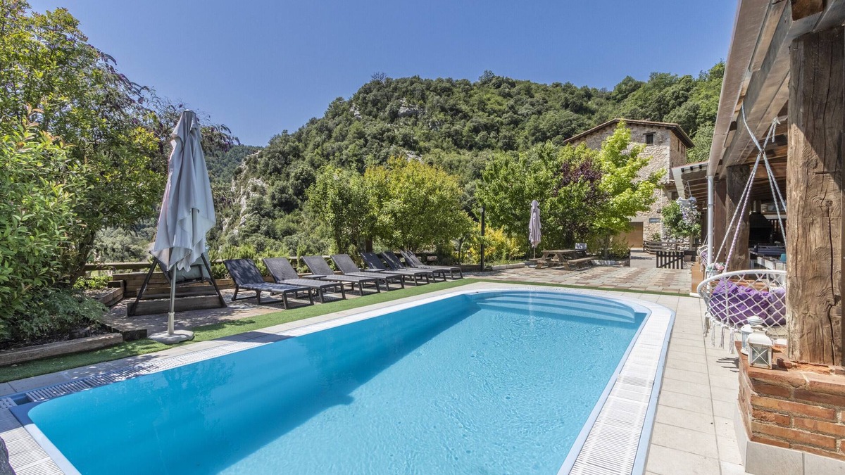 Oden Villa | Country House 'Moli' with Lake View, Wi-Fi and Air Conditioning
