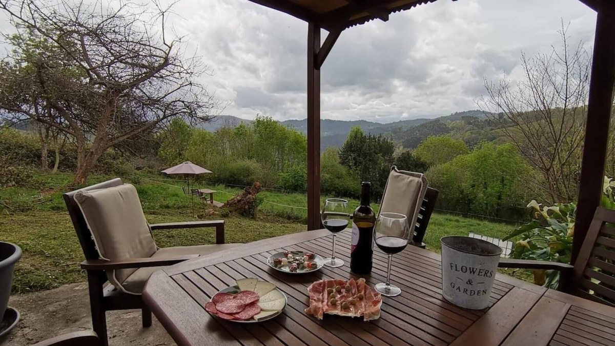 Pivierda House | Country House 'Nela' with Mountain View, Private Terrace and Wi-Fi