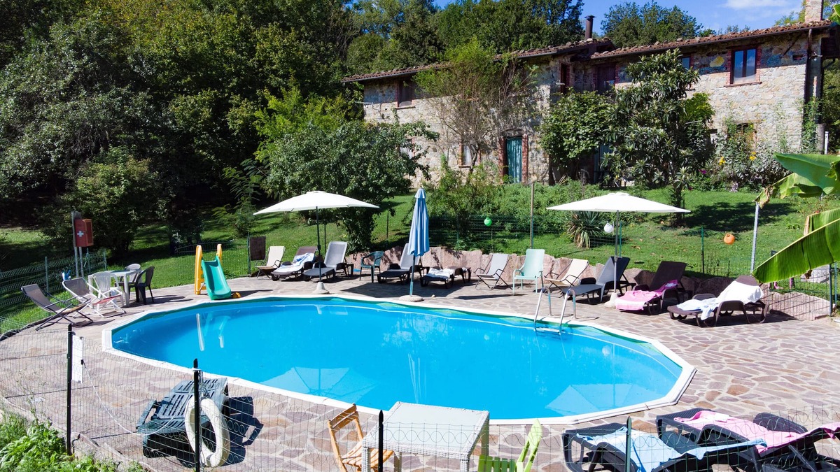 Mologno House | Country house, private pool, garden, wi-fi free