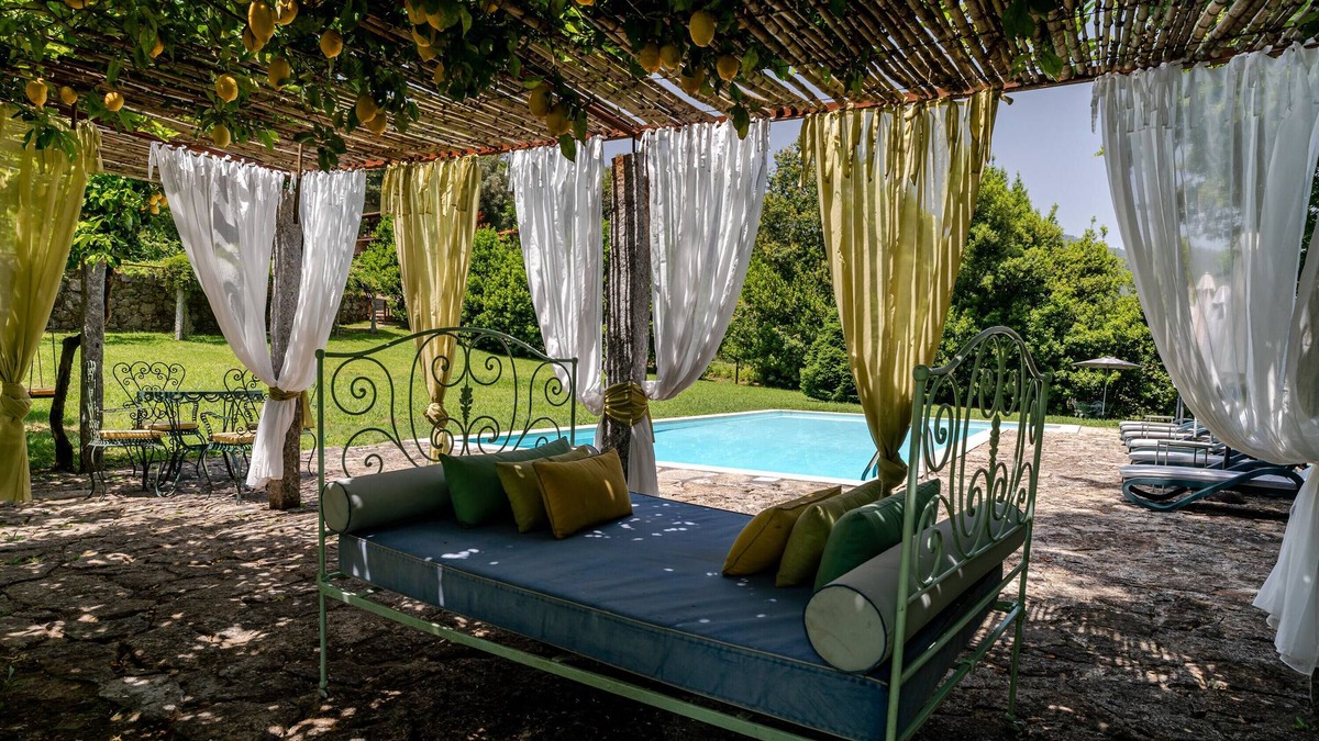 Goaes Villa | Country House 'Quinta De Amares' with Mountain View, Private Pool and Wi-Fi