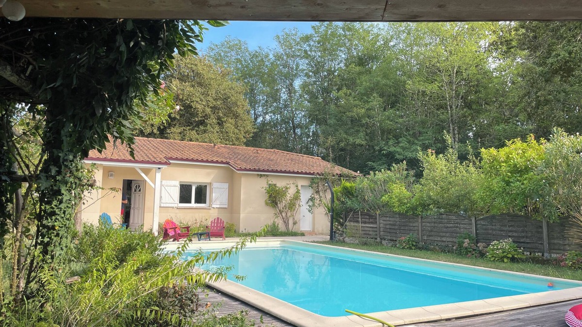 Moulis-en-Medoc House | Country house with swimming pool in the heart of a vast garden
