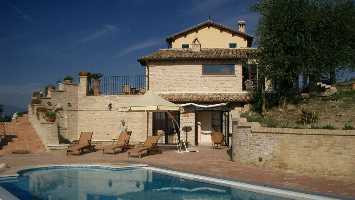 Monteprandone House | Country house with pool in a secluded location with panoramic sea 7 km, pets allowed
