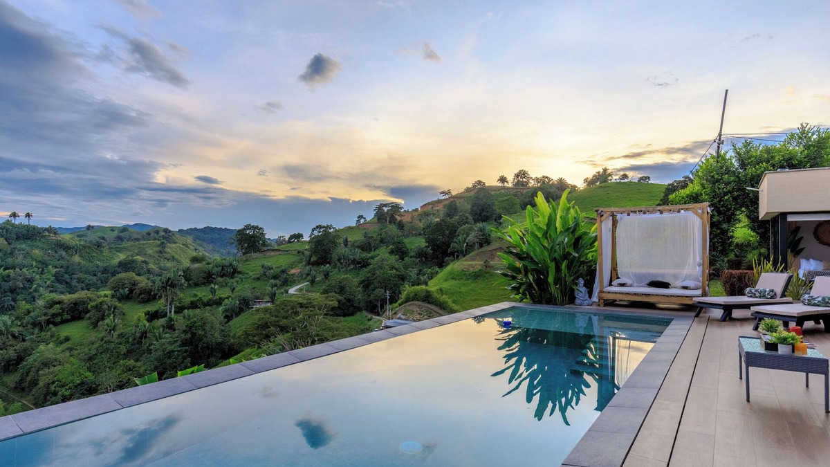 La Tebaida Ski Chalet | Country house with view of the mountains and river