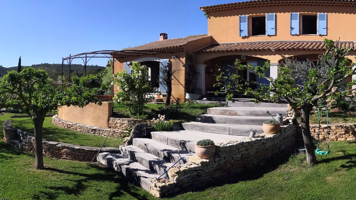 Brue-Auriac House | Country house with swimming pool on the edge of the Haut Var with views of the Ste Baume