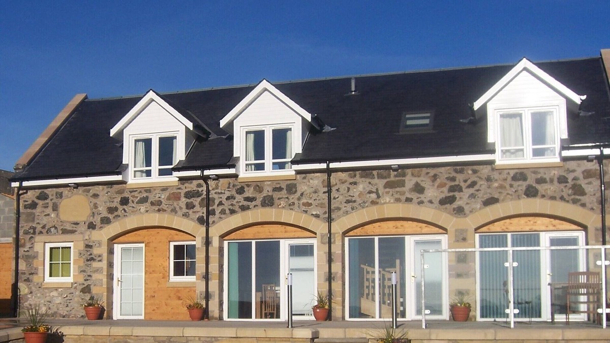 Leven Other | Country house with hot tub near St. Andrews