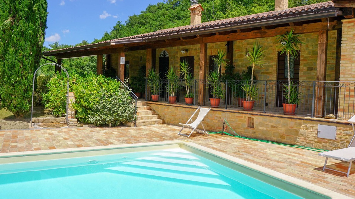 Tolentino Other | Country house with pool and superb views over Lake