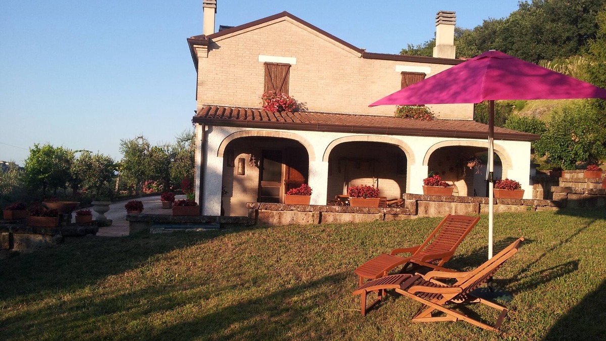 Lapedona House | Country house with swimming pool in the province of Fermo.