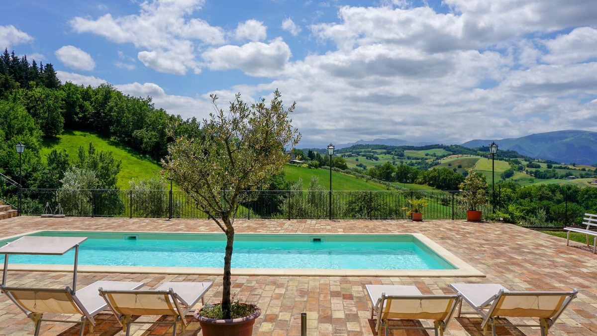 Tolentino Other | Country house with swimming pool for your holiday relaxation