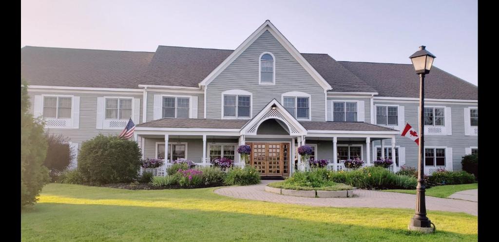 Bangor Hotel | Country Inn at the Mall