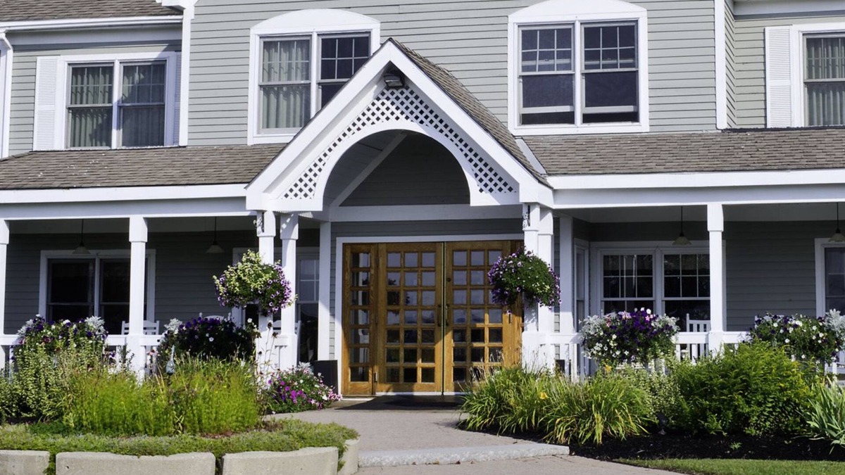 Bangor Hotel | Country Inn at The Mall