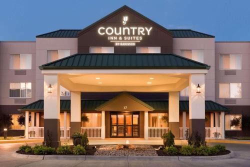 Council Bluffs Hotel | Country Inn & Suites by Radisson, Council Bluffs, IA