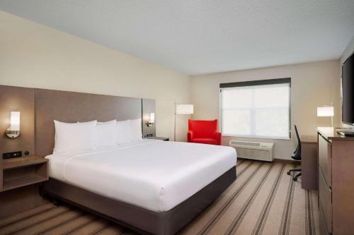Albertville Hotel | Country Inn & Suites by Radisson Albertville near Outlet Mall