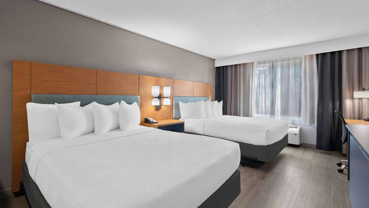 Coon Rapids Hotel | Country Inn & Suites by Radisson, Coon Rapids, MN