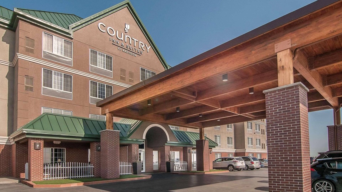 Rapid City Hotel | Country Inn & Suites by Radisson, Rapid City, SD