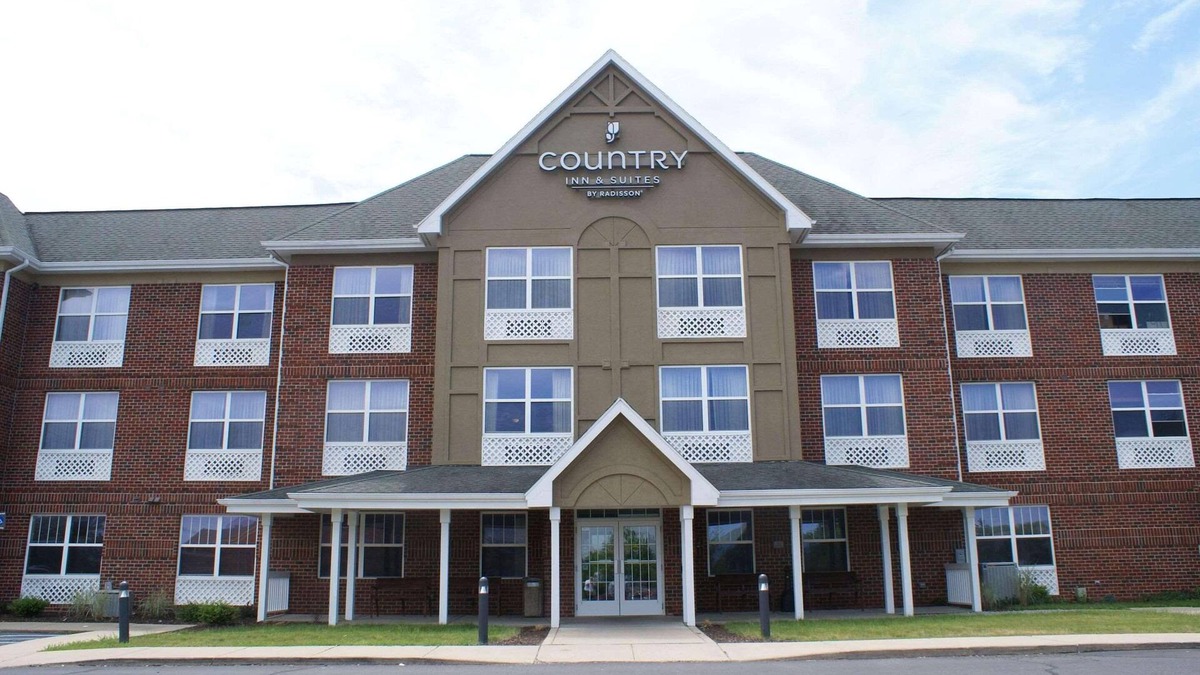 Lansing Hotel | Country Inn & Suites by Radisson, Lansing, MI