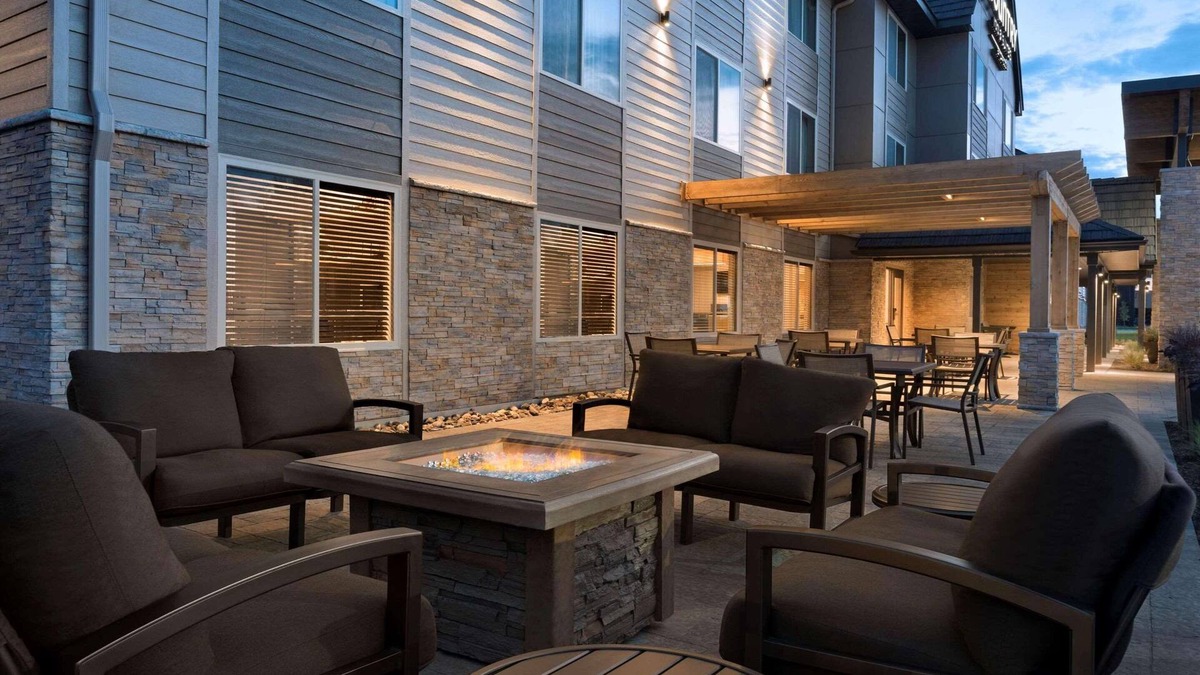 St. Cloud Hotel | Country Inn & Suites by Radisson, St. Cloud West, MN