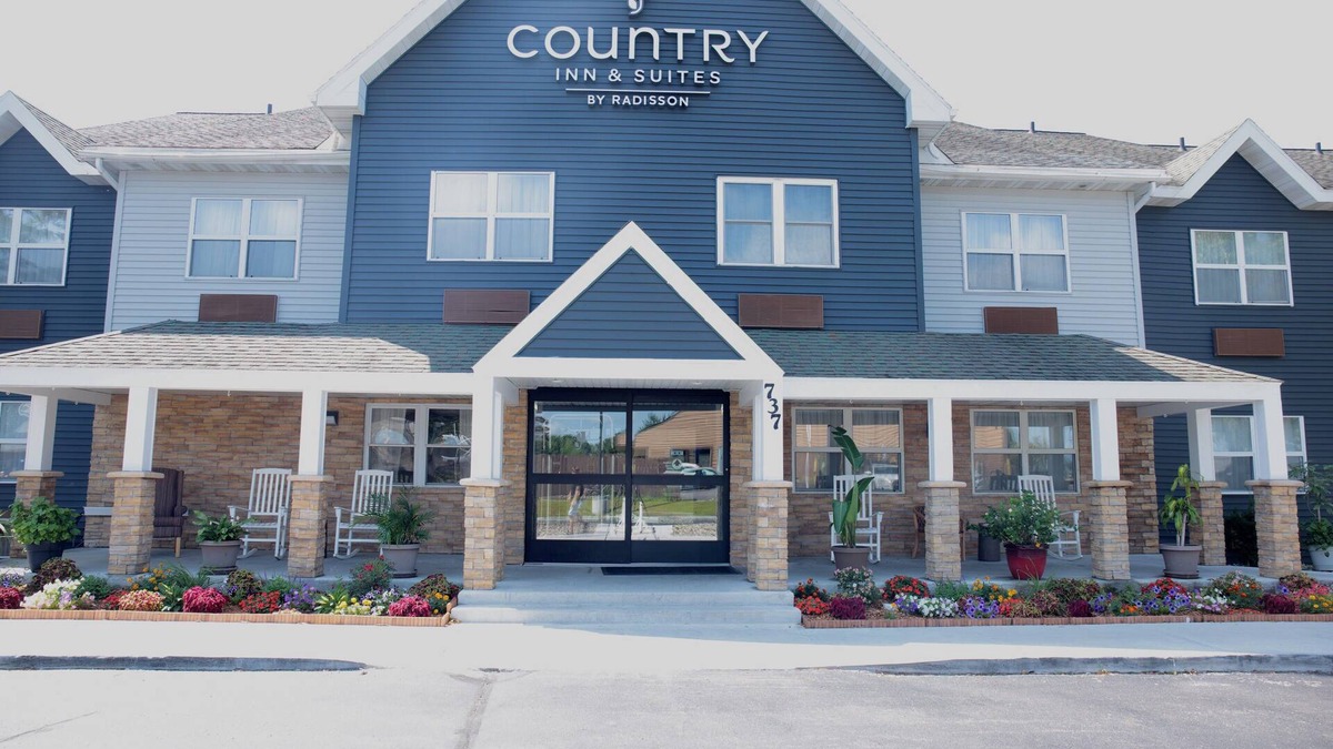 Sparta Hotel | Country Inn & Suites by Radisson, Sparta, WI