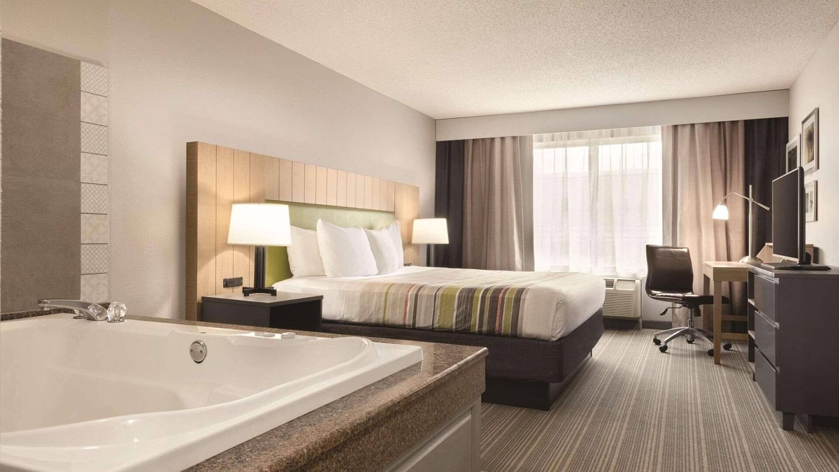 Merrillville Hotel | Country Inn & Suites by Radisson, Merrillville, IN
