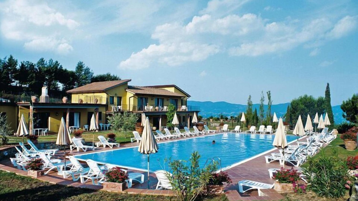 San Donato in Fronzano Apartment | Country Estate Fattoria degli Usignoli