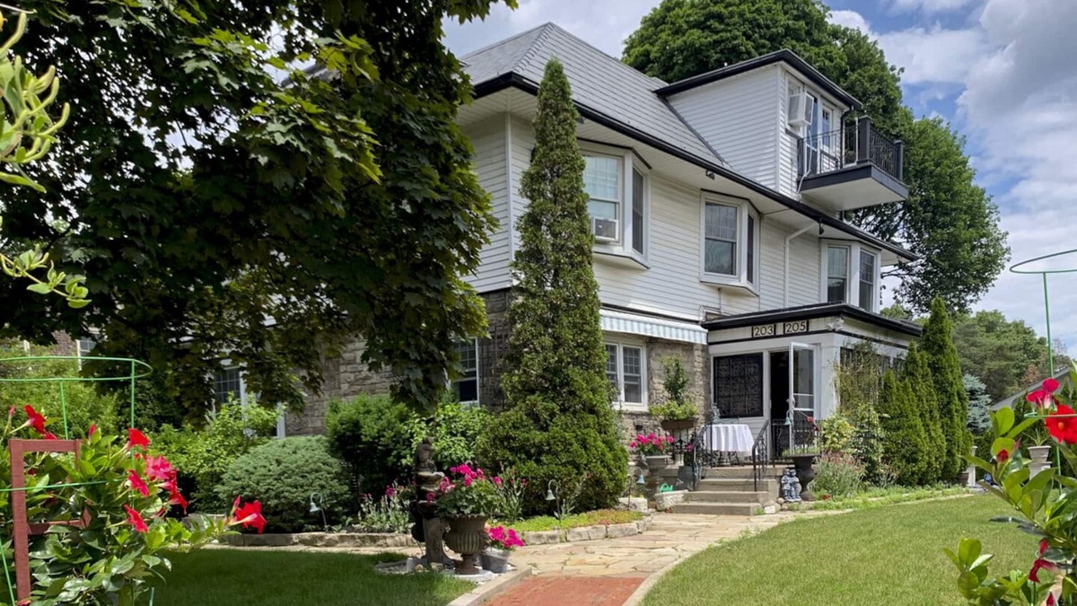 Swansea House | COUNTRY LIVING IN THE CITY