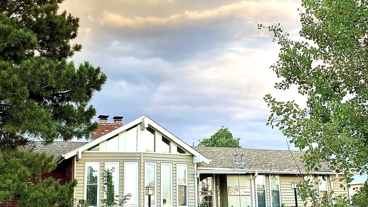 Centennial Apartment | Country Living Private Apt w/Mini Petting Zoo