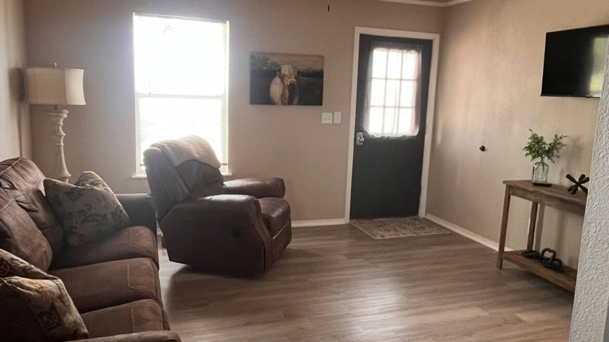 Cunningham House | Country living with a view in Pattonville Tx. 2 bedroom house with AC and WiFi.