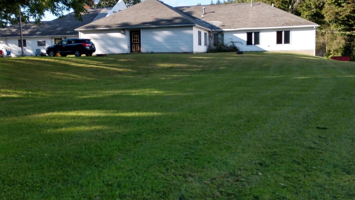 Cassadaga House | Country lodge settling. In the middle of no where, close to everything.