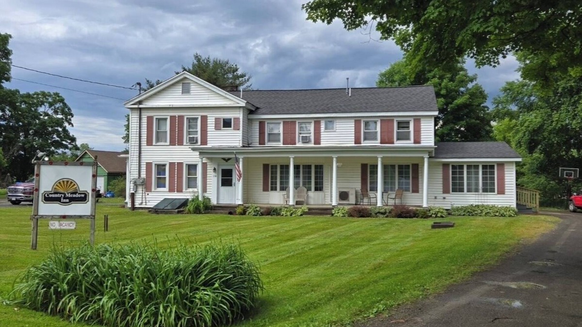 Milford Other | Country Meadows - Bring the whole family, or better yet maybe 3!