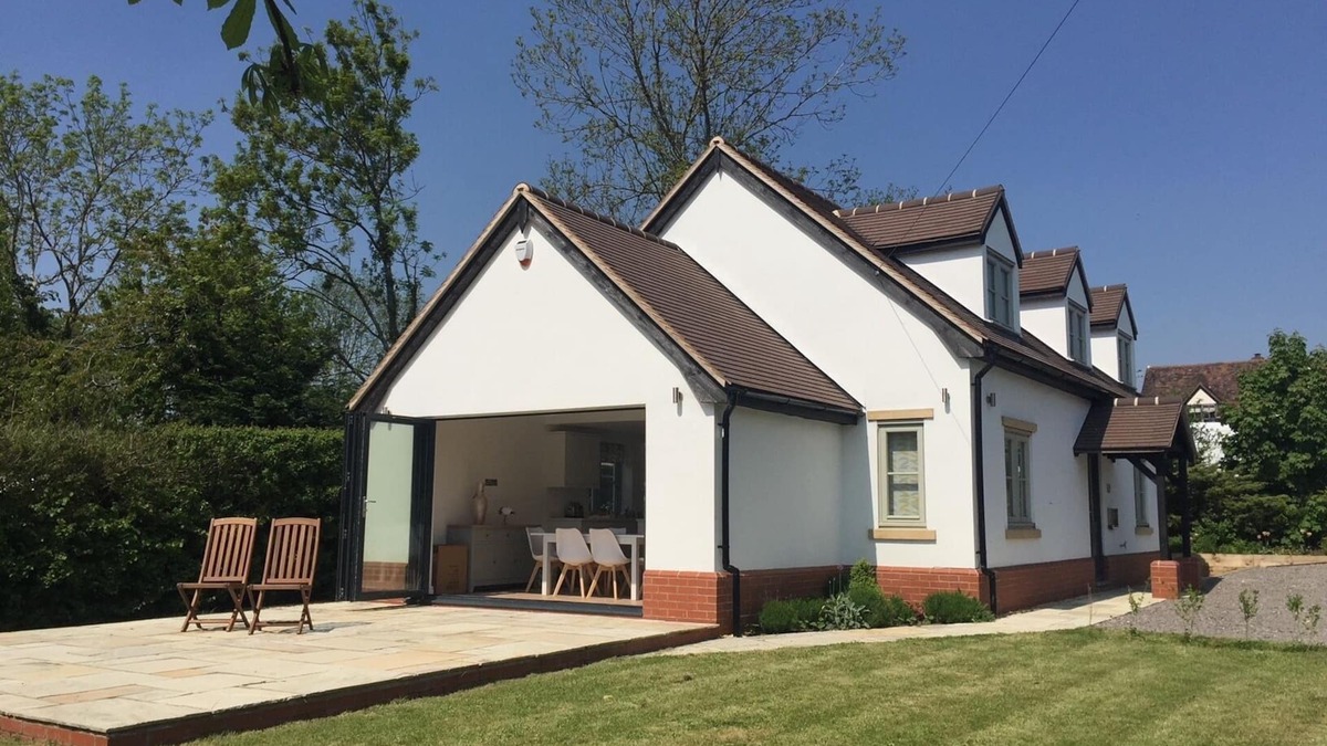 Pershore House | Country retreat for relaxation near Cotswolds, Stratford-upon-Avon and Malvern