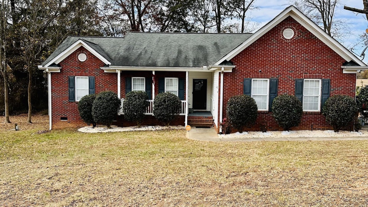 Marshville House | Country retreat home away from the hustle and bustle of city life.
