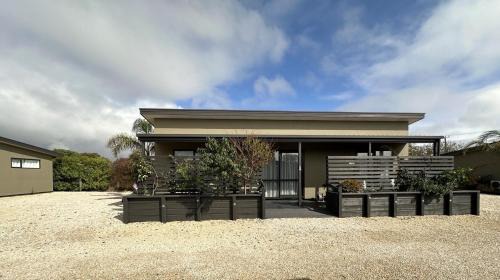 Hope Apartment | Country Retreats on Ranzau 8