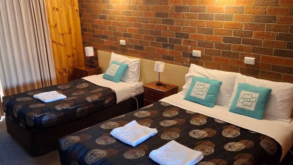 St. Arnaud Hotel | Country Road Motel