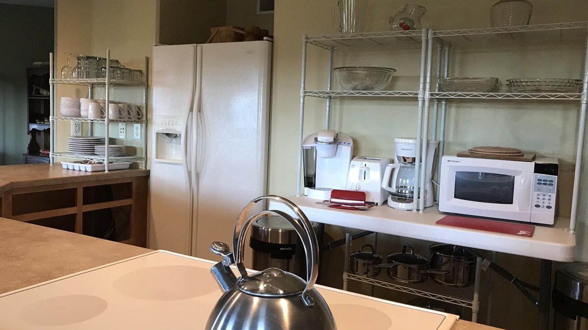 Decorah Condo | Country setting 2-3 miles from the River, Luther College and downtown Decorah