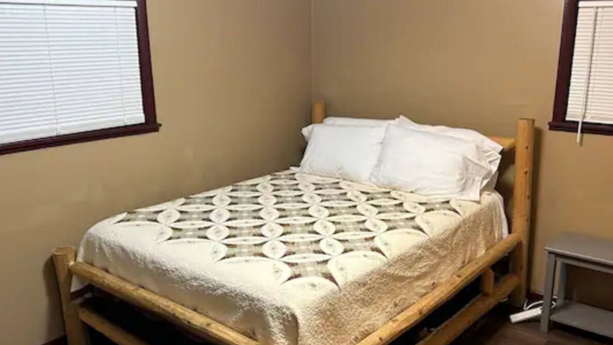 Onondaga House | Country setting but close to the city