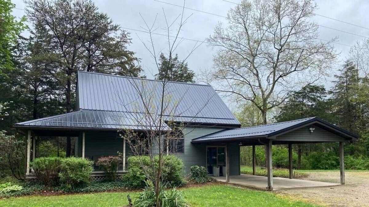 Cynthiana House | Country- setting Cabin- near Longs Retreat