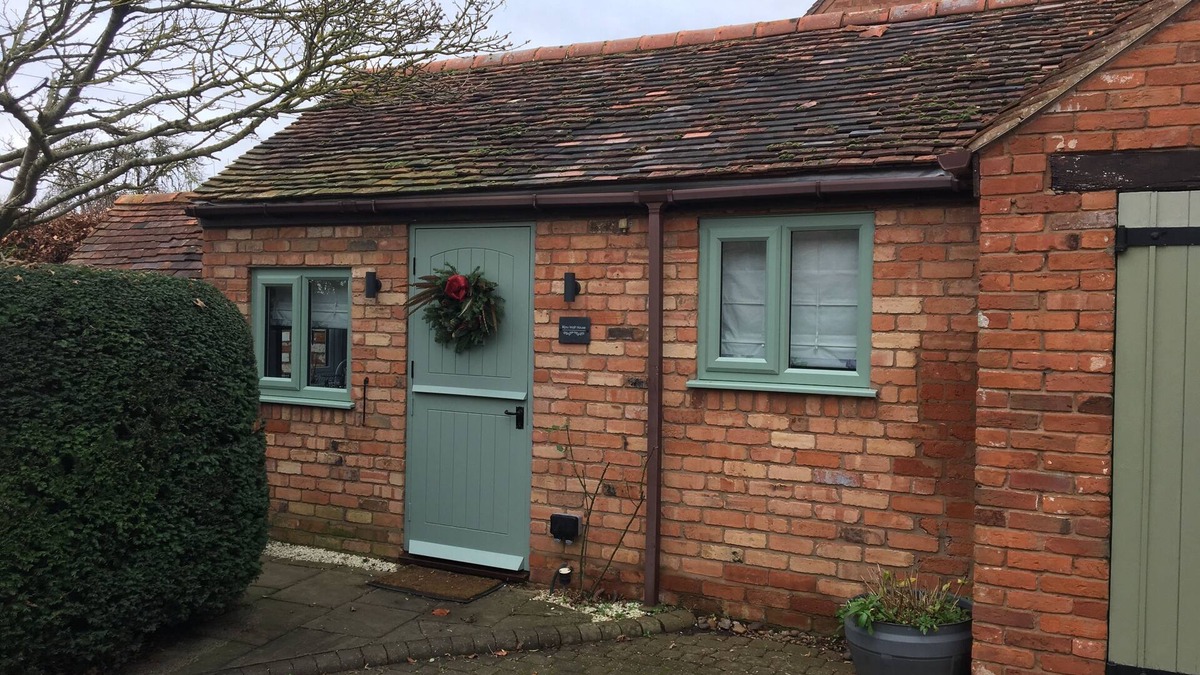 Great Alne Cottage | Country Studio with Kitchen
