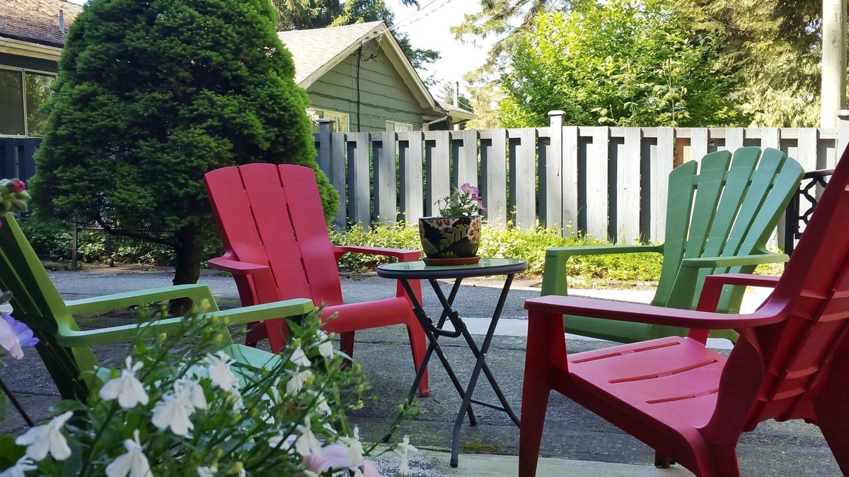 Langley House | COUNTRY TIMBERS SUITE - Walk to Winery & Berry Farm - Langley