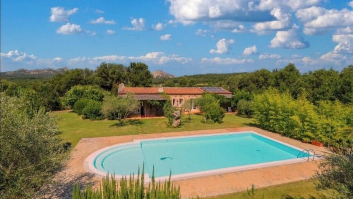 Tempio Pausania Villa | Country Villa l'Intrinata