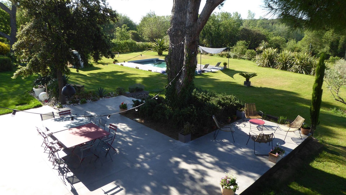 Grans Villa | Country Villa of 180m²/Swimming Pool with Garden of 3500m²