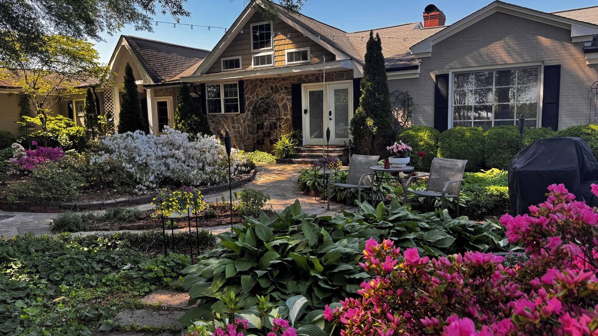 Java Other | Country Vineyard Escape 5-bedroom farmhouse